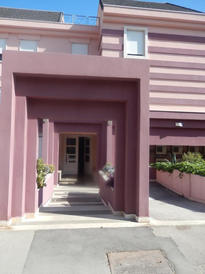 Apartment Sunny Split